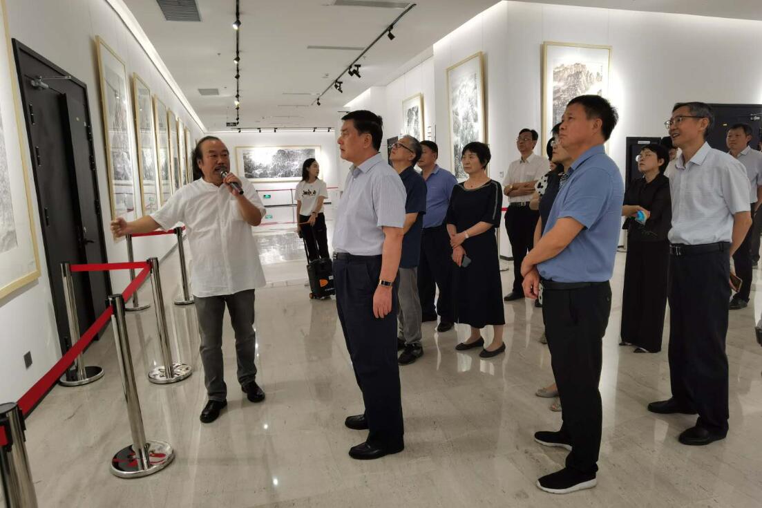 省人大常委會到安康美術(shù)館開展公共文化服務(wù)保障 “一法一條例”執(zhí)法檢查障 “一法一條例”執(zhí)法檢查