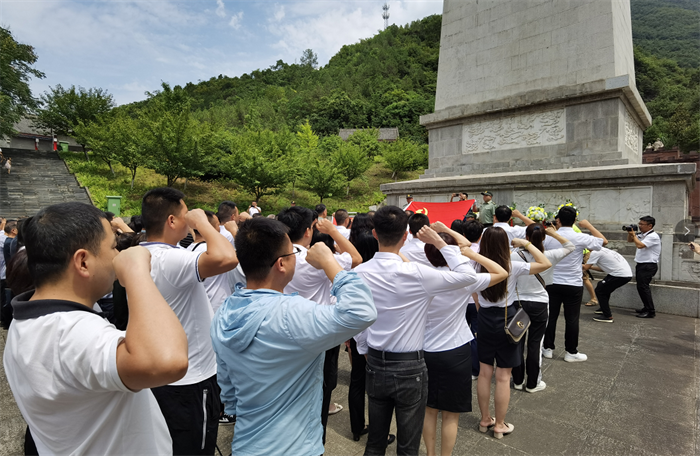 安文投黨支部開展“學(xué)史悟思想強(qiáng)根鑄魂 奮進(jìn)新時(shí)代追趕超越”主題黨日活動(dòng)